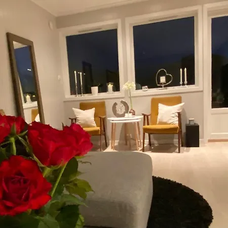 Vakantiehuis Privat Hjem I Grimstad - Naer Arendalsuka 2025 Og Dyreparken *
