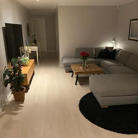 Vakantiehuis Privat Hjem I Grimstad - Naer Arendalsuka 2025 Og Dyreparken