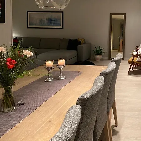 Privat Hjem I Grimstad - Naer Arendalsuka 2025 Og Dyreparken *